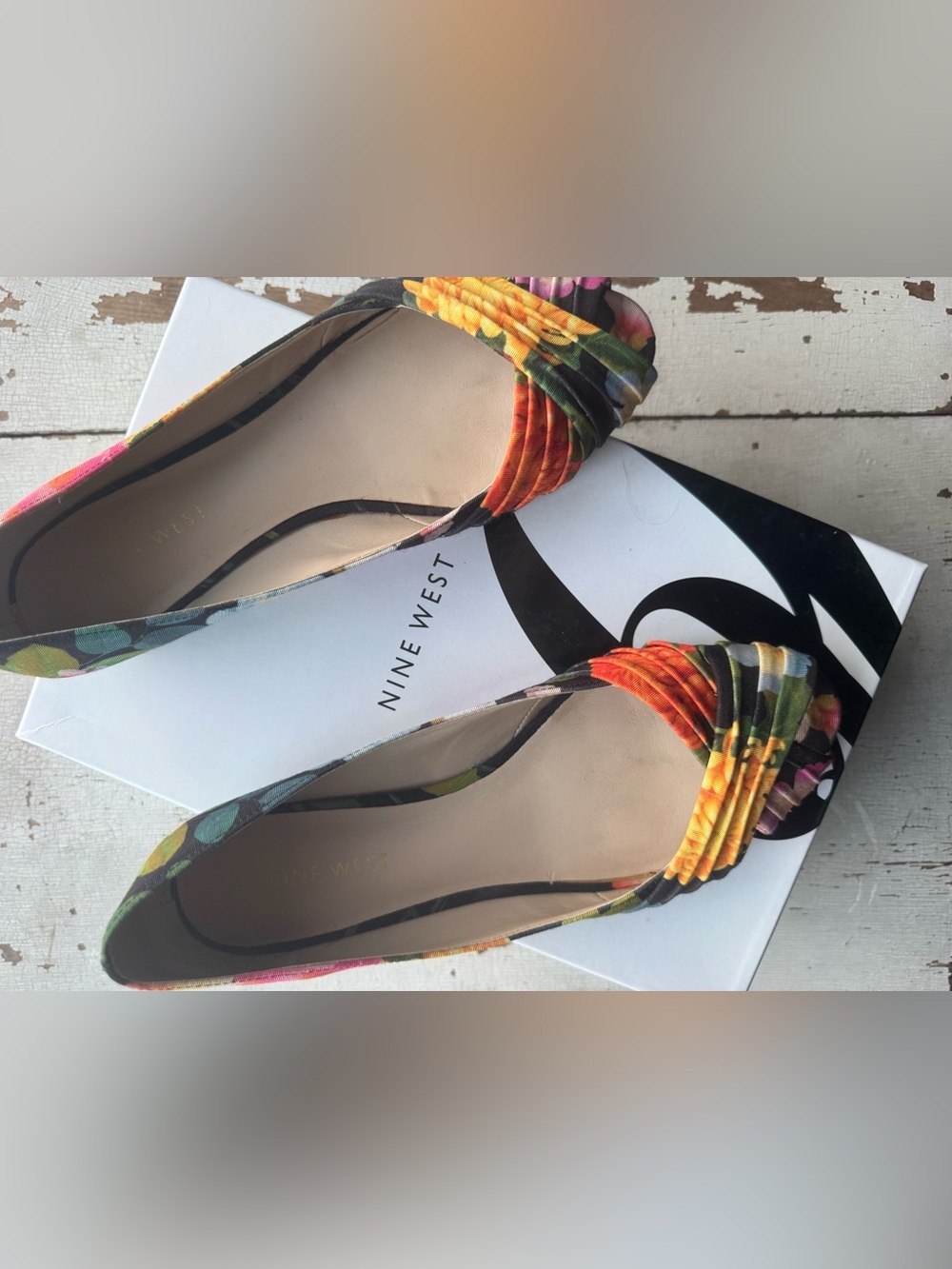 Nine West Multicolor Floral Knot-Front Pointed Flats
